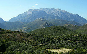 Le mont Ainos